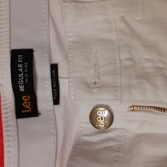 Denim Capri - Picture 2 of 3